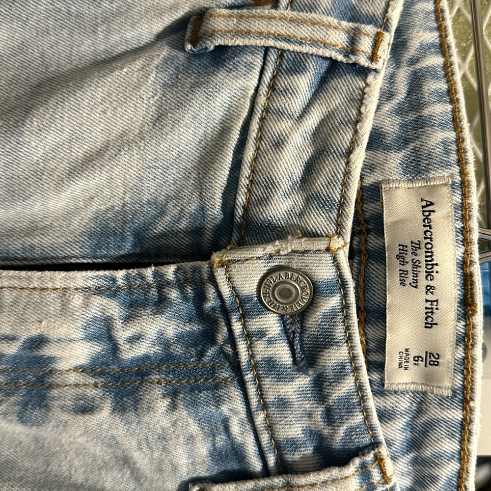 Abercrombieombie and Fitch jeans